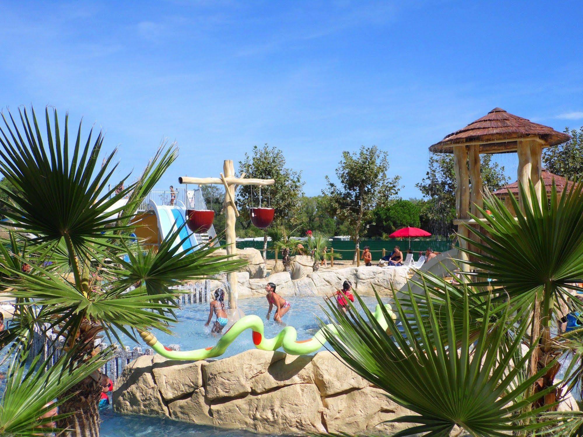 Camping Le Sainte Marie Экстерьер фото